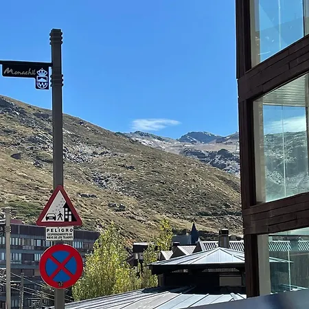 Mi Casita En La Sierra * סיירה נבדה